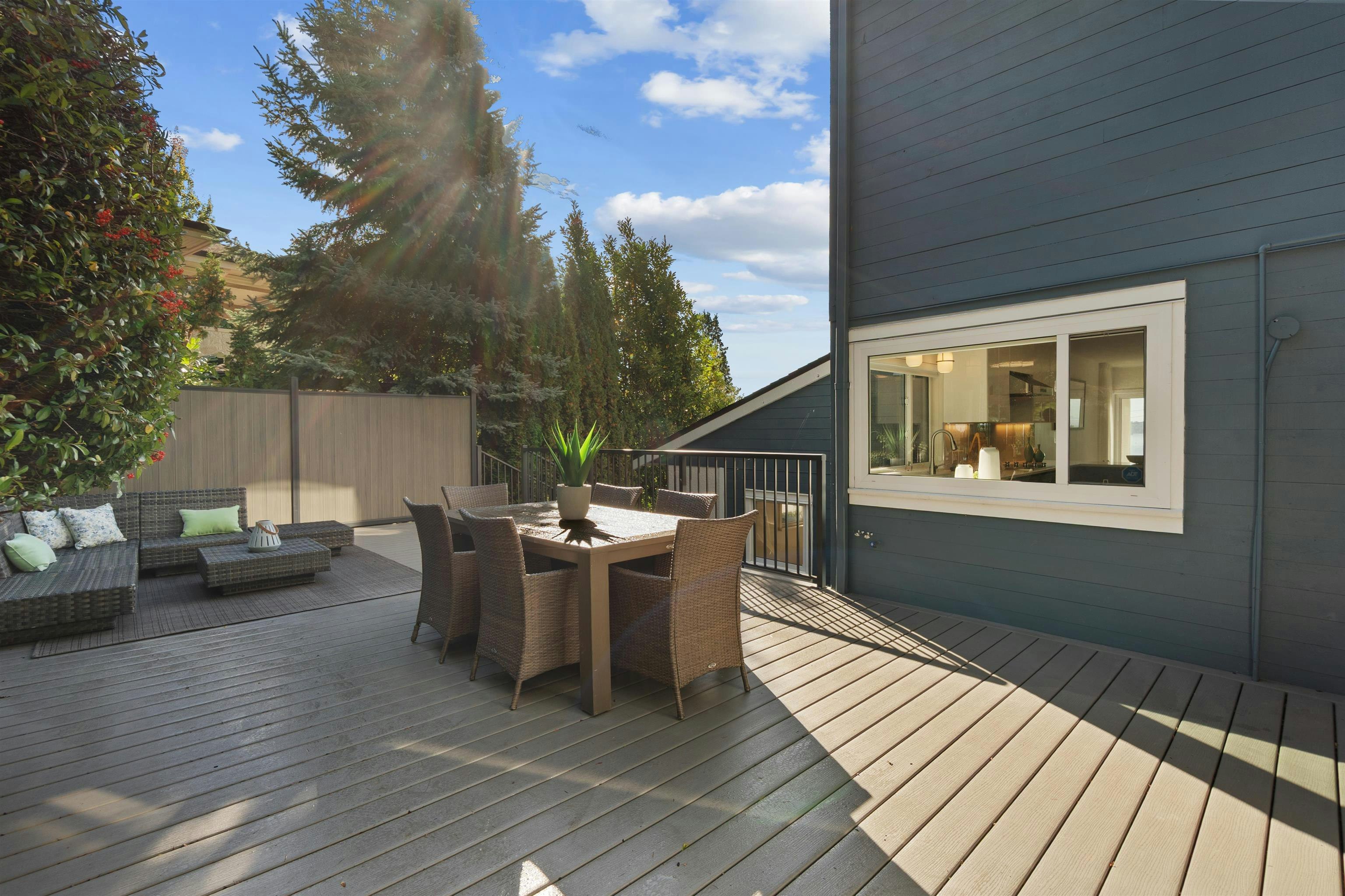 3381 Mathers Avenue, West Vancouver, BC, V7V 2K6 - 34