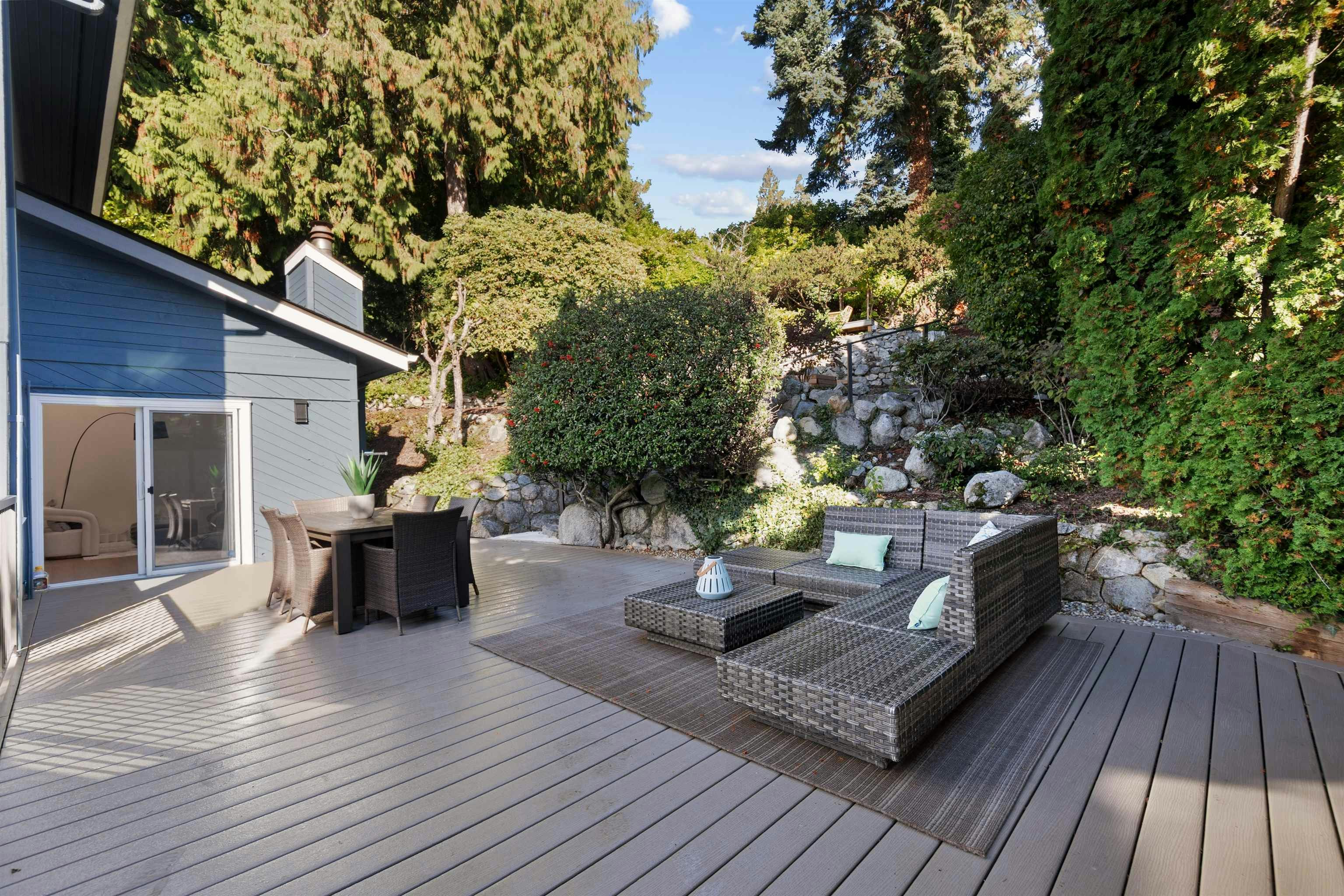 3381 Mathers Avenue, West Vancouver, BC, V7V 2K6 - 35