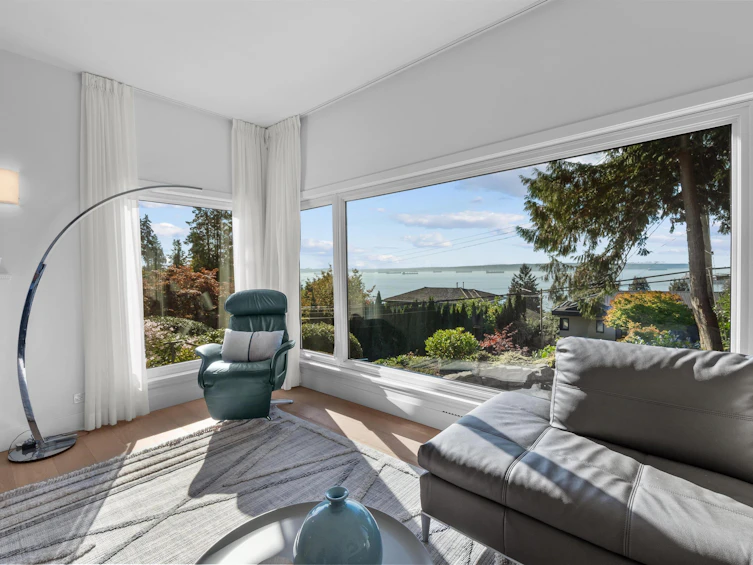 3381 Mathers Avenue, West Vancouver, BC, V7V 2K6 - 6