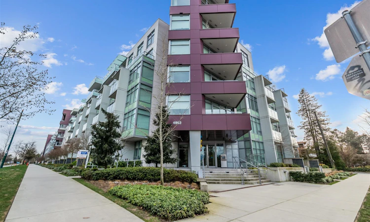 305-4963 Cambie Street