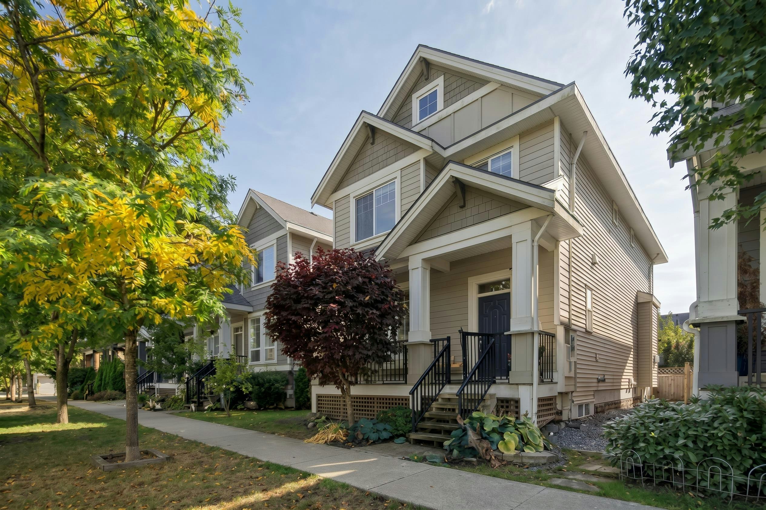 19562 72a Avenue, Surrey, BC, V4N 6P4