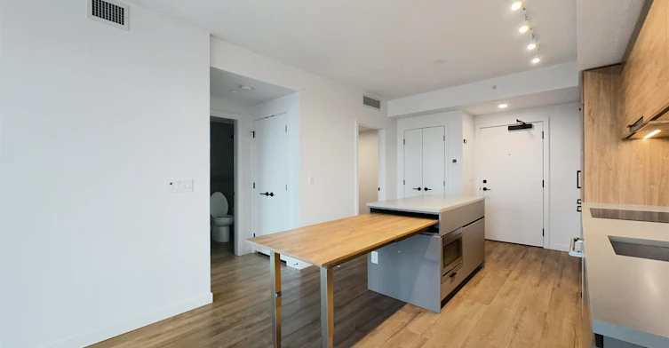 17xx-13428 105 Avenue, Surrey, BC, V3T 0S6 - 2