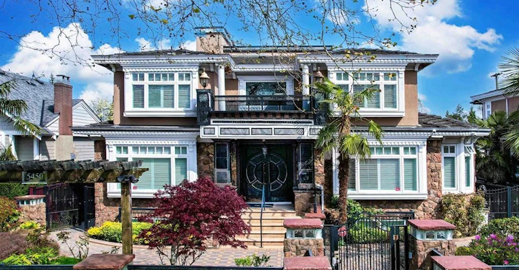 5450 Ash Street, Vancouver, BC, V5Z 3G6