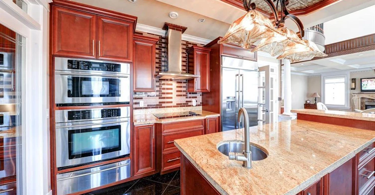 5450 Ash Street, Vancouver, BC, V5Z 3G6 - 5