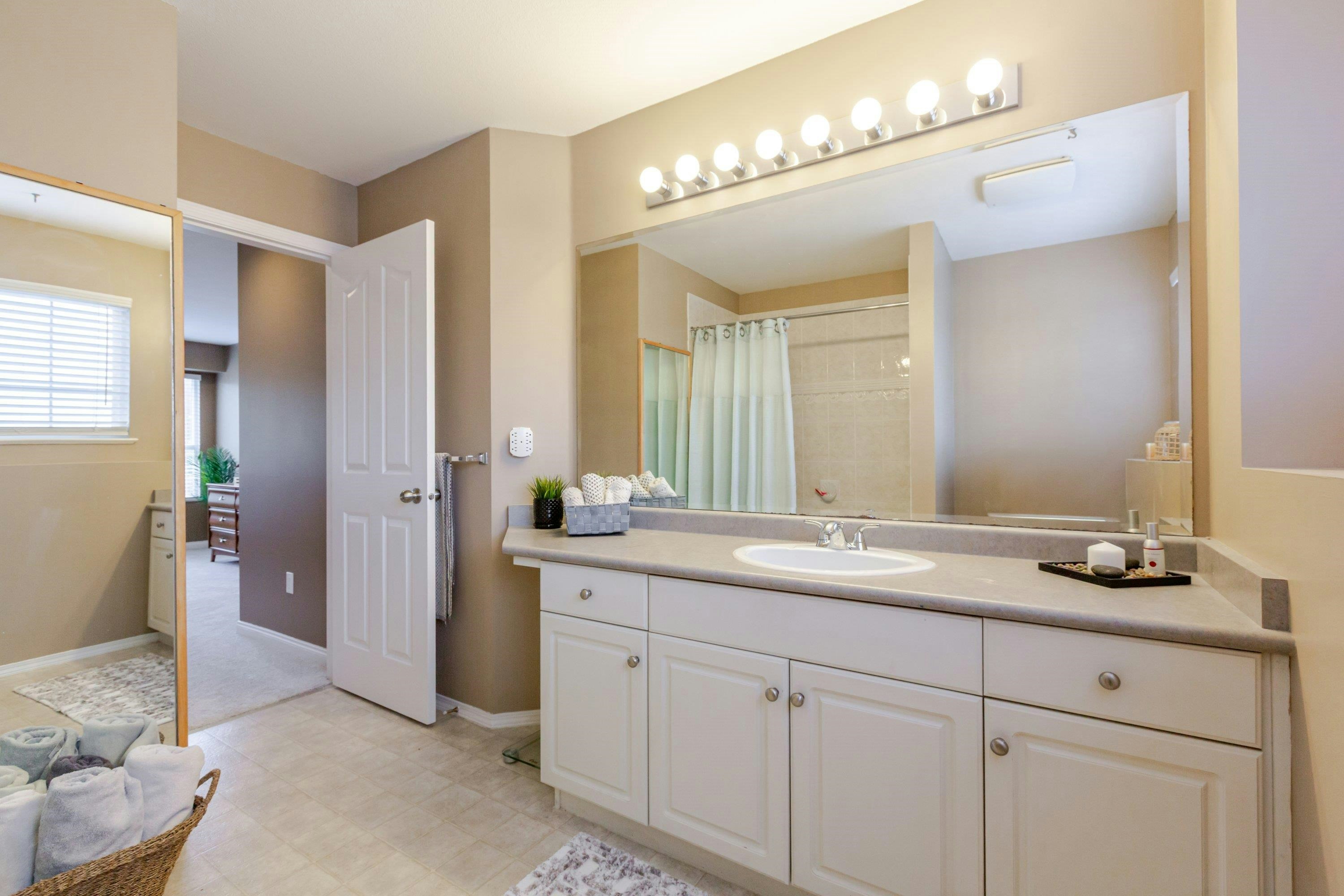 18416 68th Avenue, Surrey, BC, V3S 9C1 - 22
