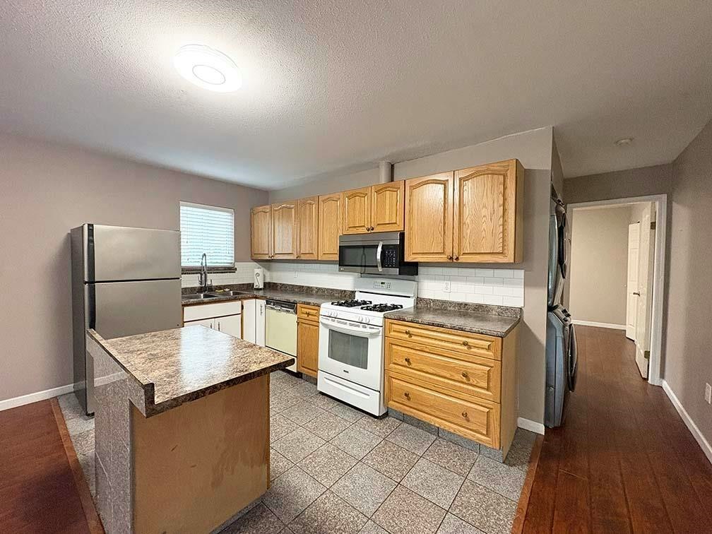 Garden-5225 Canada Way, Burnaby, BC, V5E 3N4 - 4