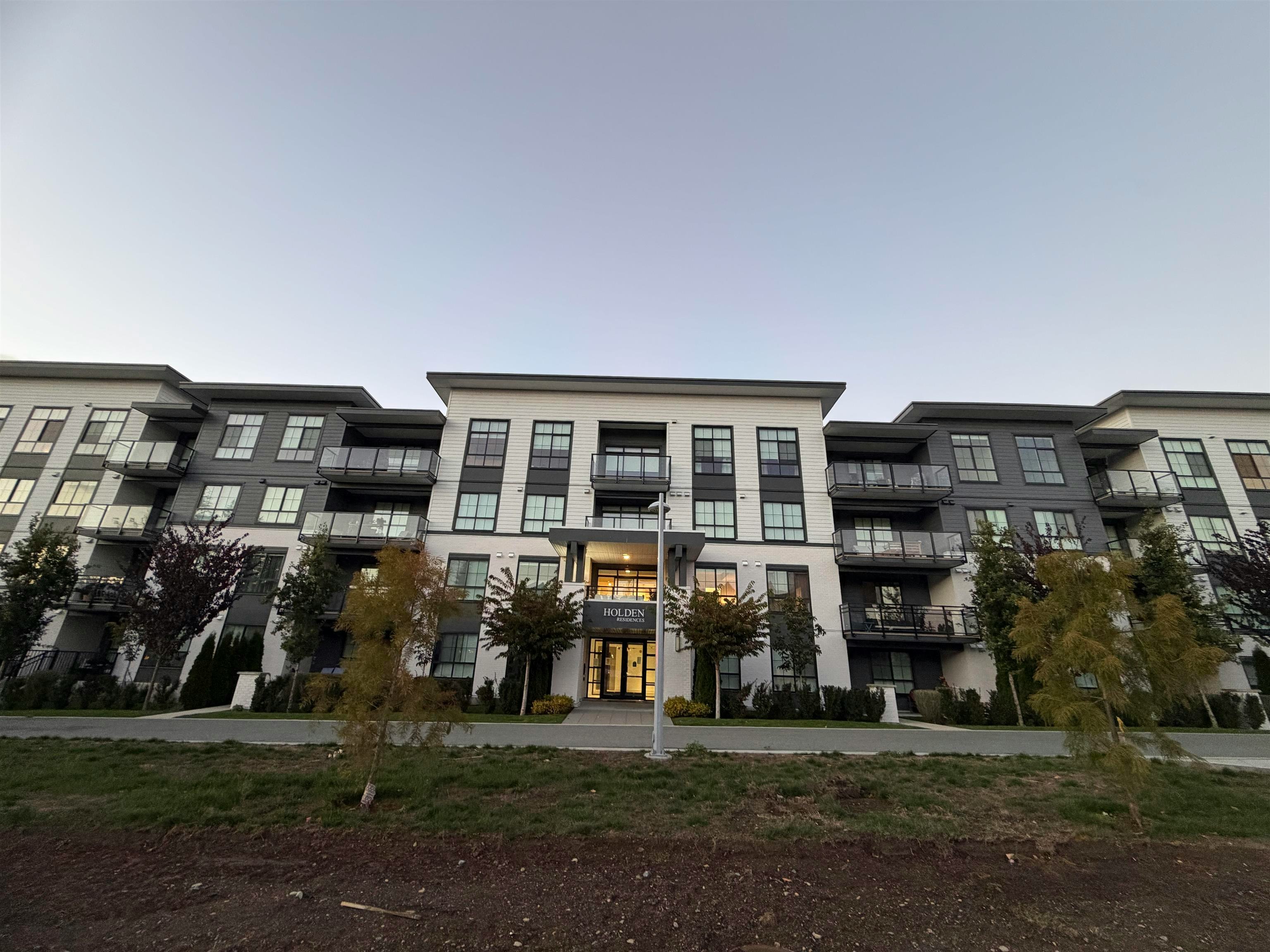 301-2425 166 Street, Surrey, BC, V3Z 1K7 - 3