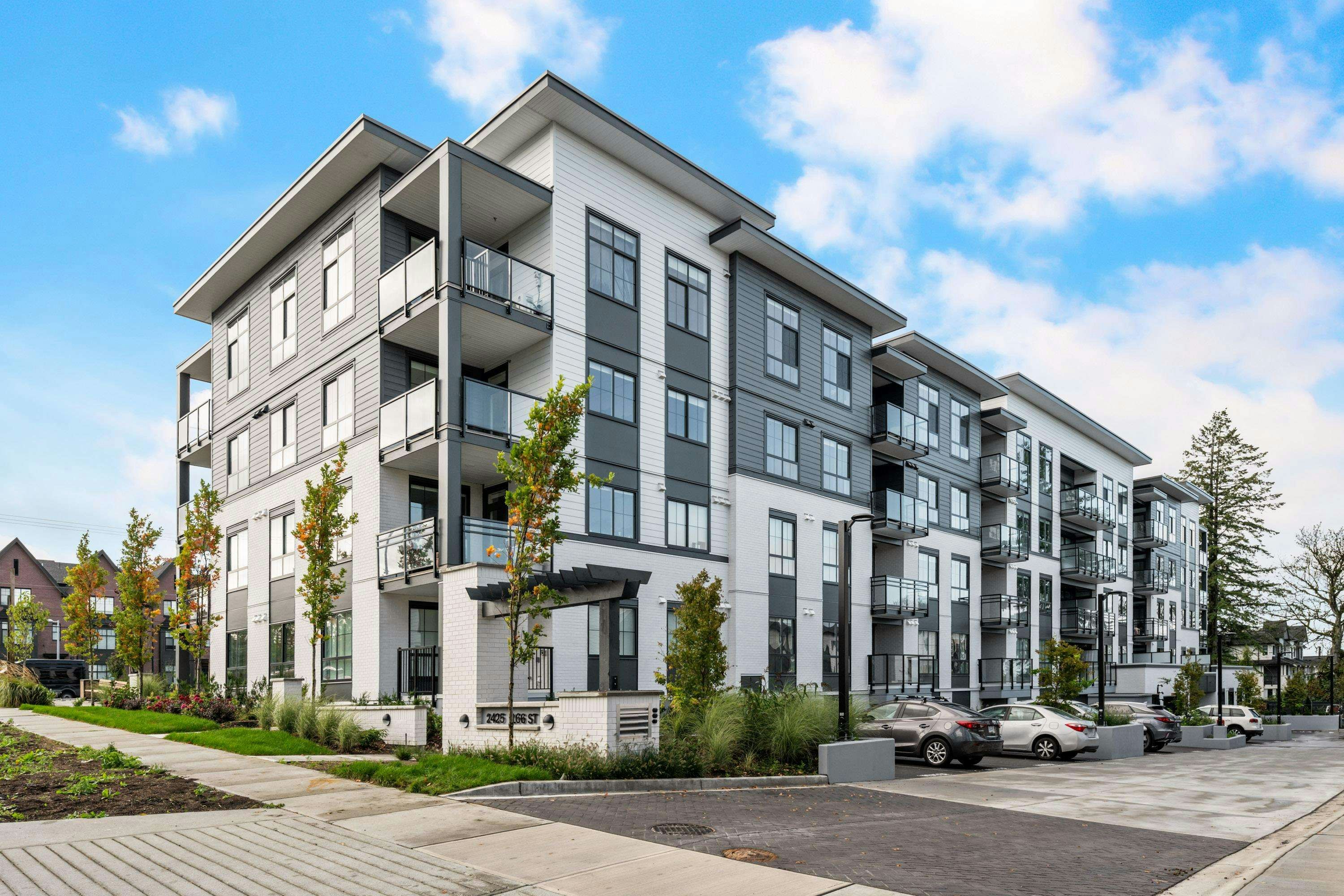 301-2425 166 Street, Surrey, BC, V3Z 1K7