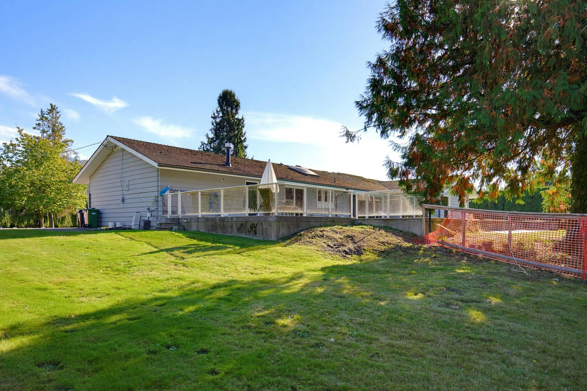 35299 Mckee Road, Abbotsford, BC, V2S 8M1 - 35