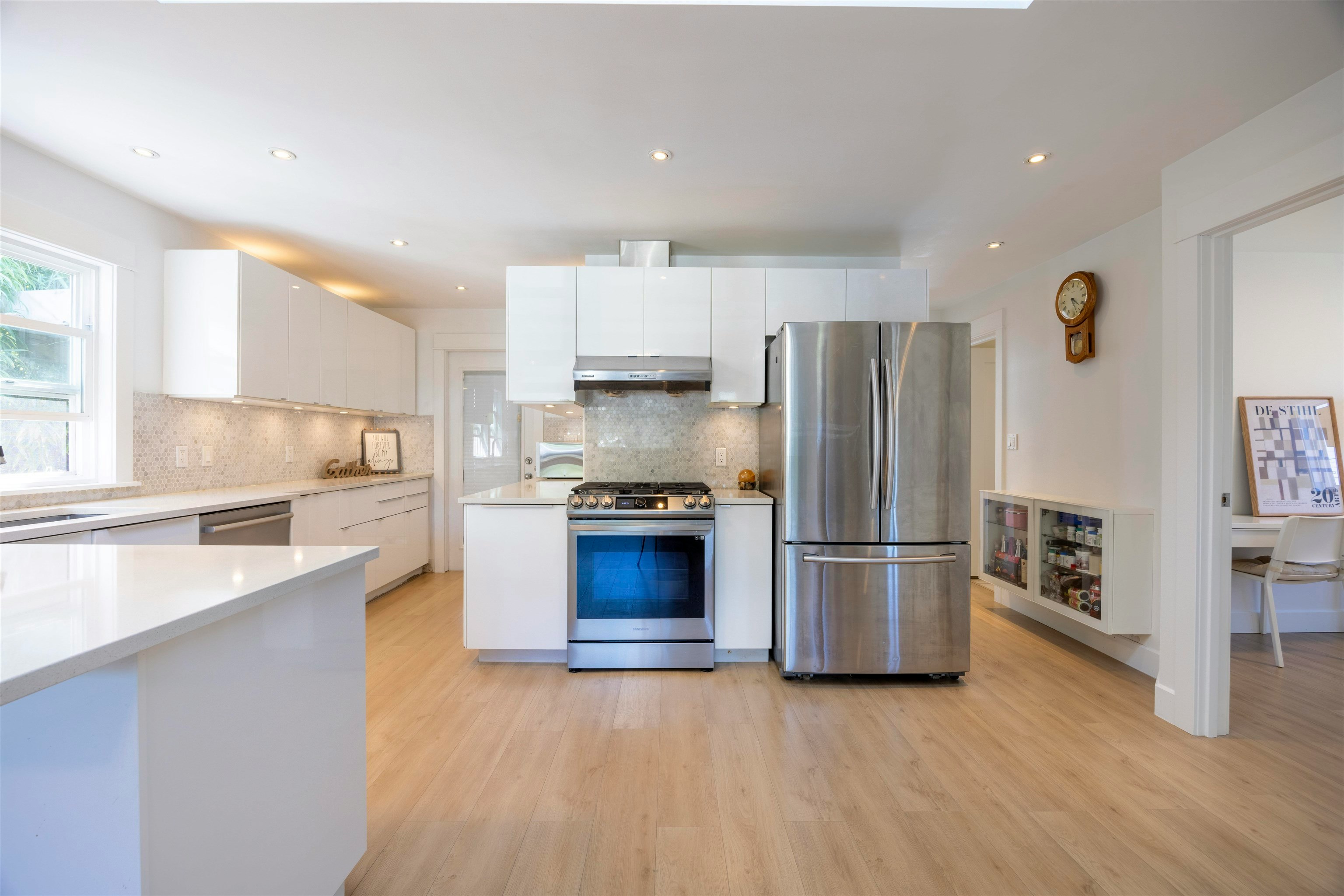 931 Sperling Avenue, Burnaby, BC, V5B 4H7 - 9