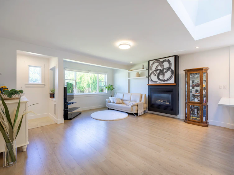 931 Sperling Avenue, Burnaby, BC, V5B 4H7