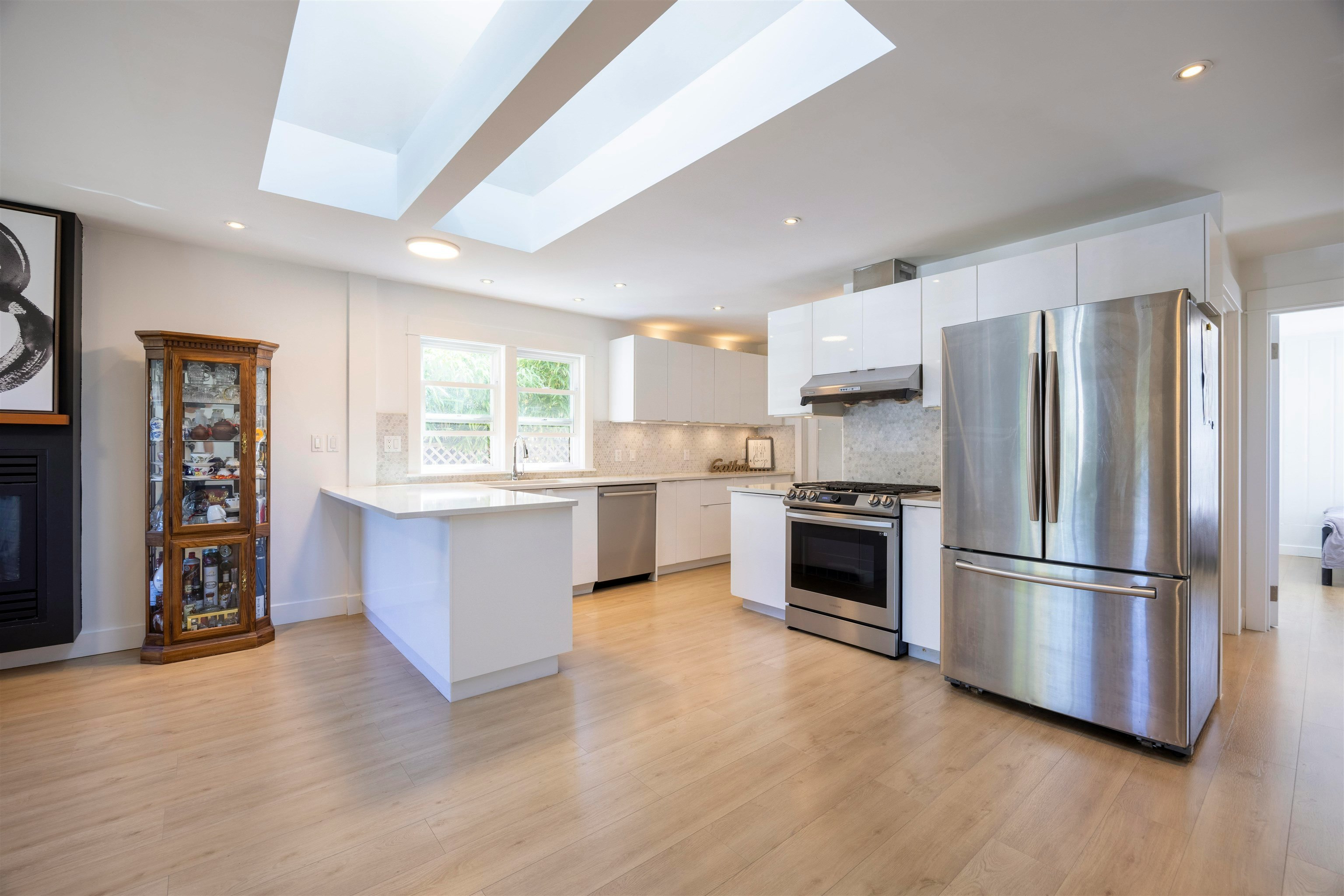 931 Sperling Avenue, Burnaby, BC, V5B 4H7 - 7
