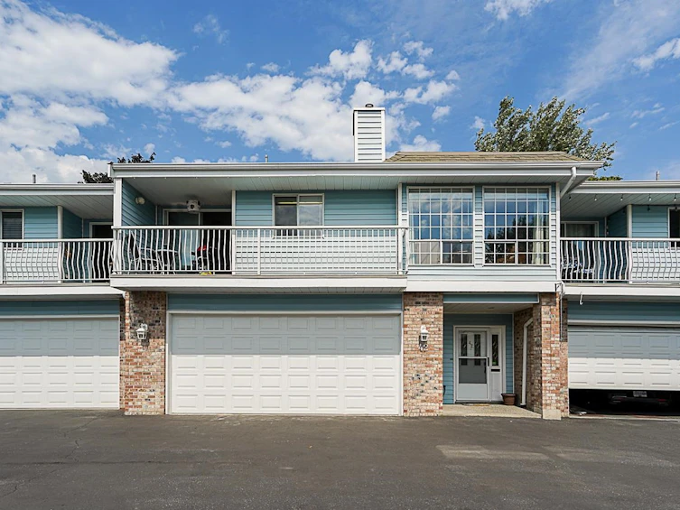 42-5216 201a Street, Langley, BC, V3A 1S4