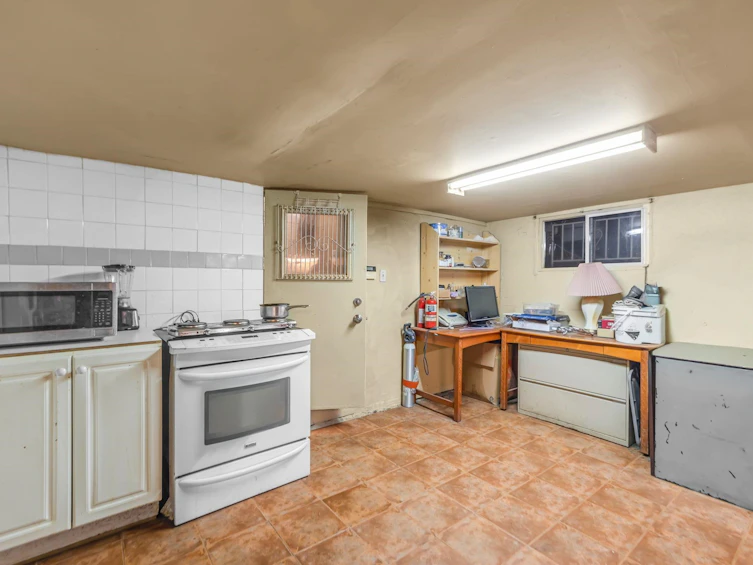 2141 Marine Way, New Westminster, BC, V3M 2H2 - 37