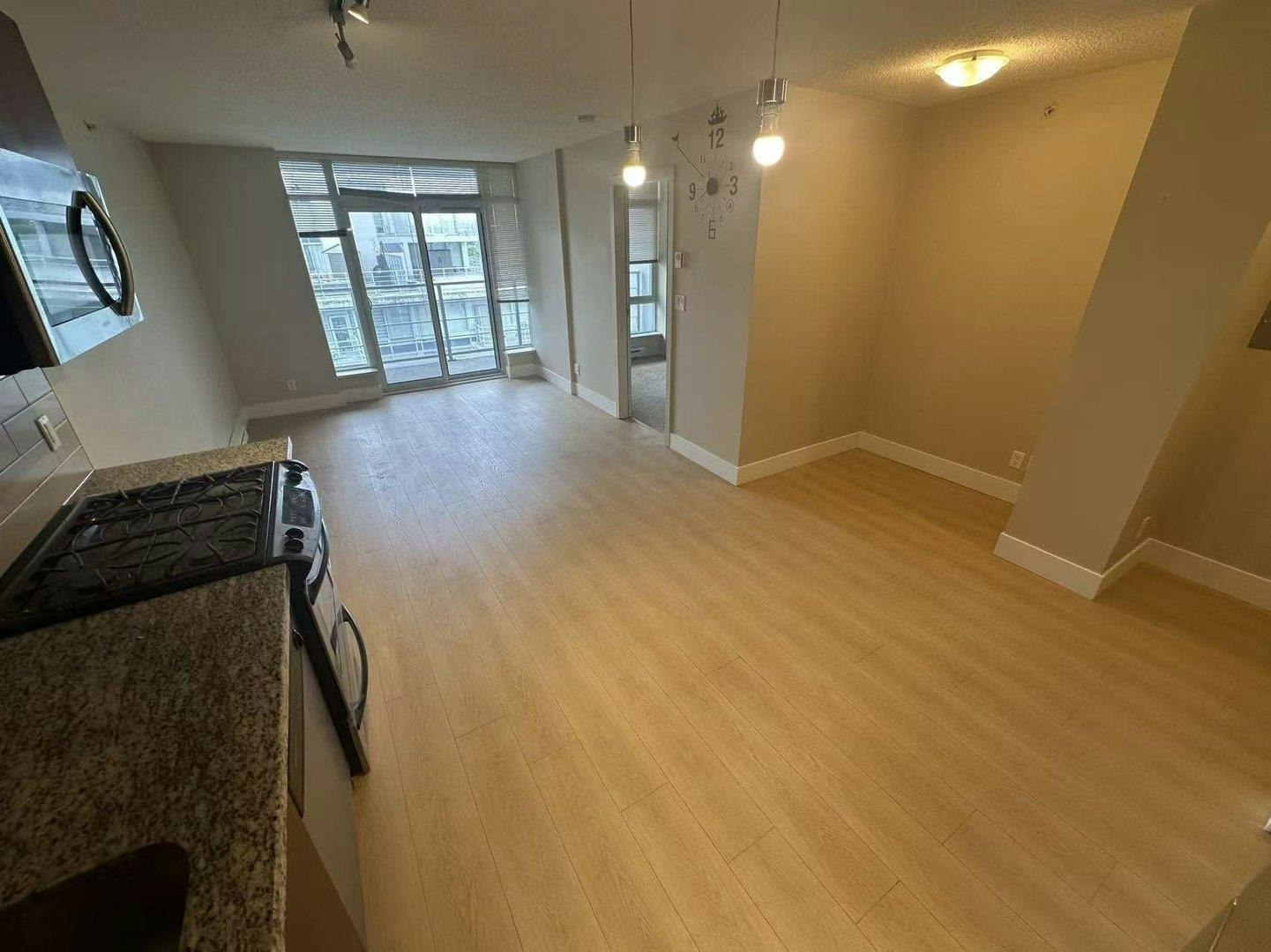 1302-8288 Lansdowne Road, Richmond, BC, V6X 0B3 - 6