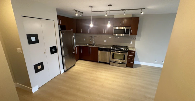 1302-8288 Lansdowne Road, Richmond, BC, V6X 0B3 - 2