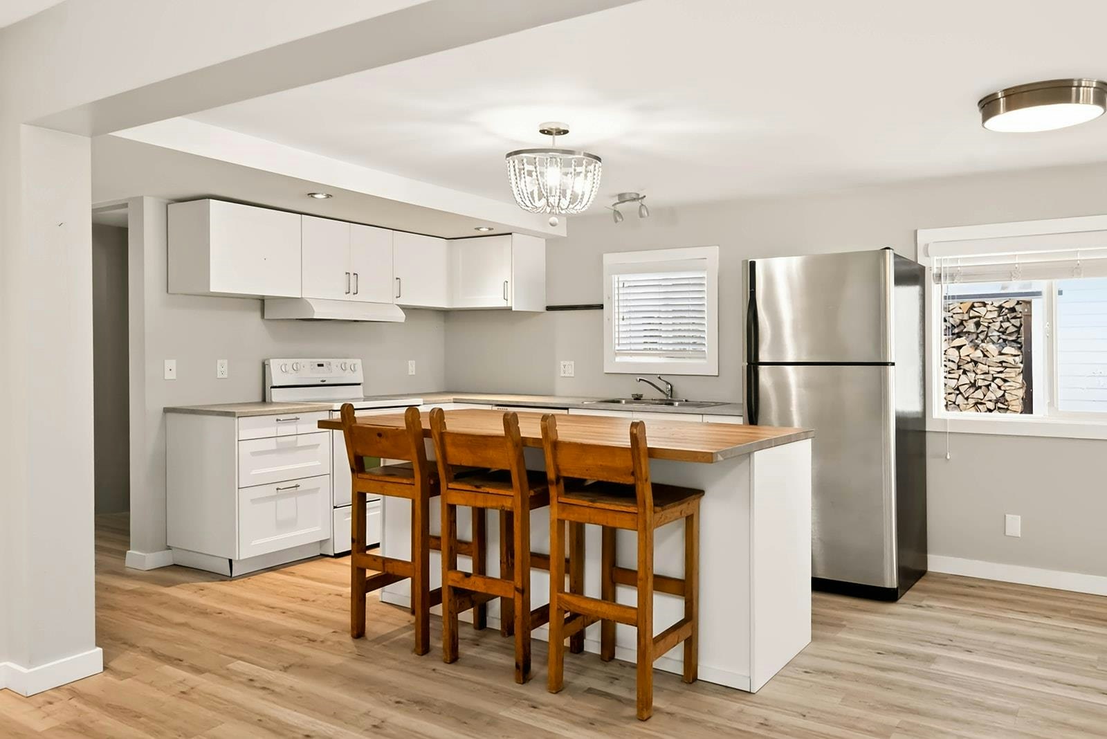 1413 Sunshine Coast Highway, Gibsons, BC, V0N 1V5