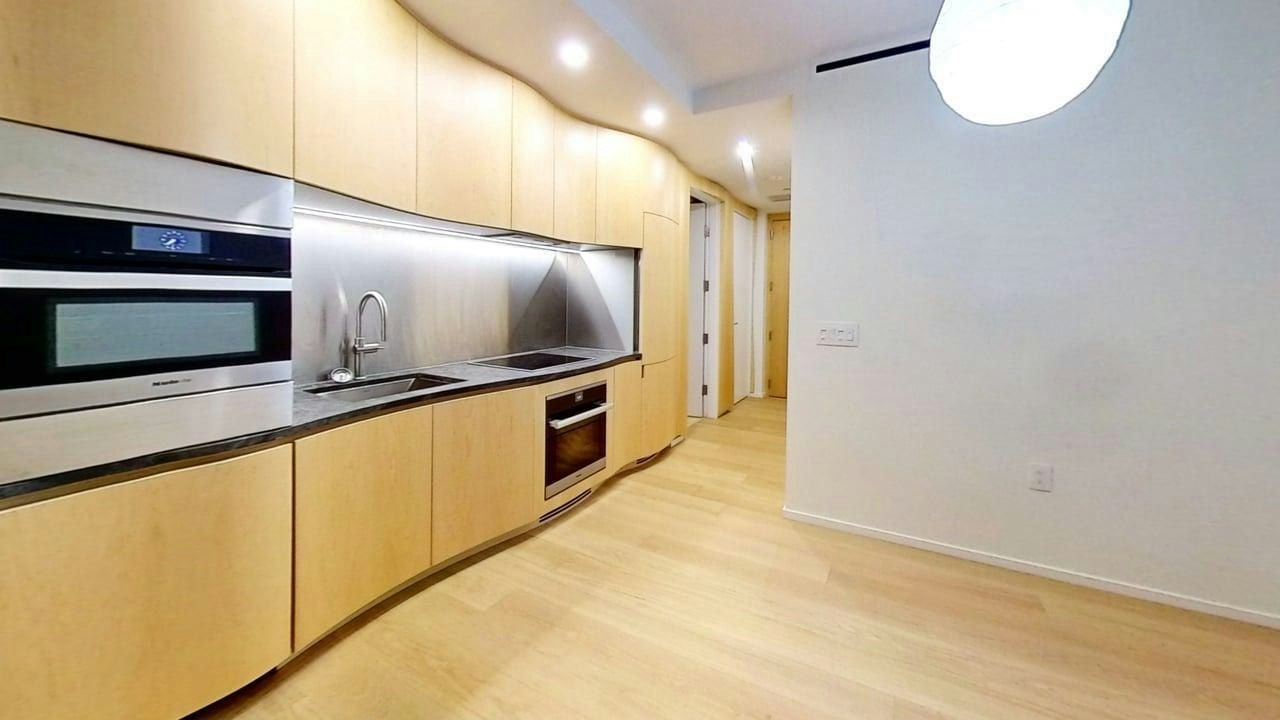 9xx-1568 Alberni Street, Vancouver, BC, V6G 0E3