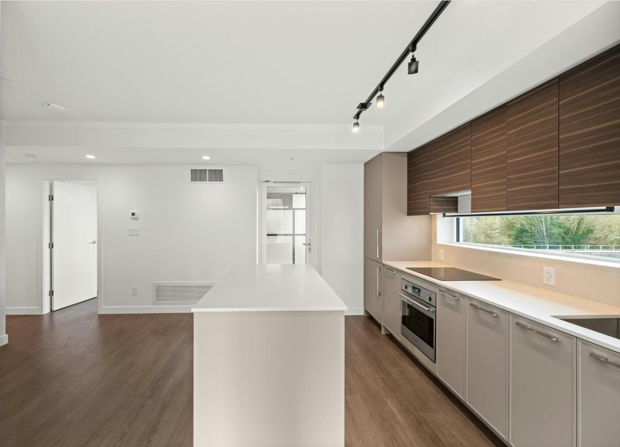 410,  13725 George Jct, Surrey, BC, V3T 0V7 - 9