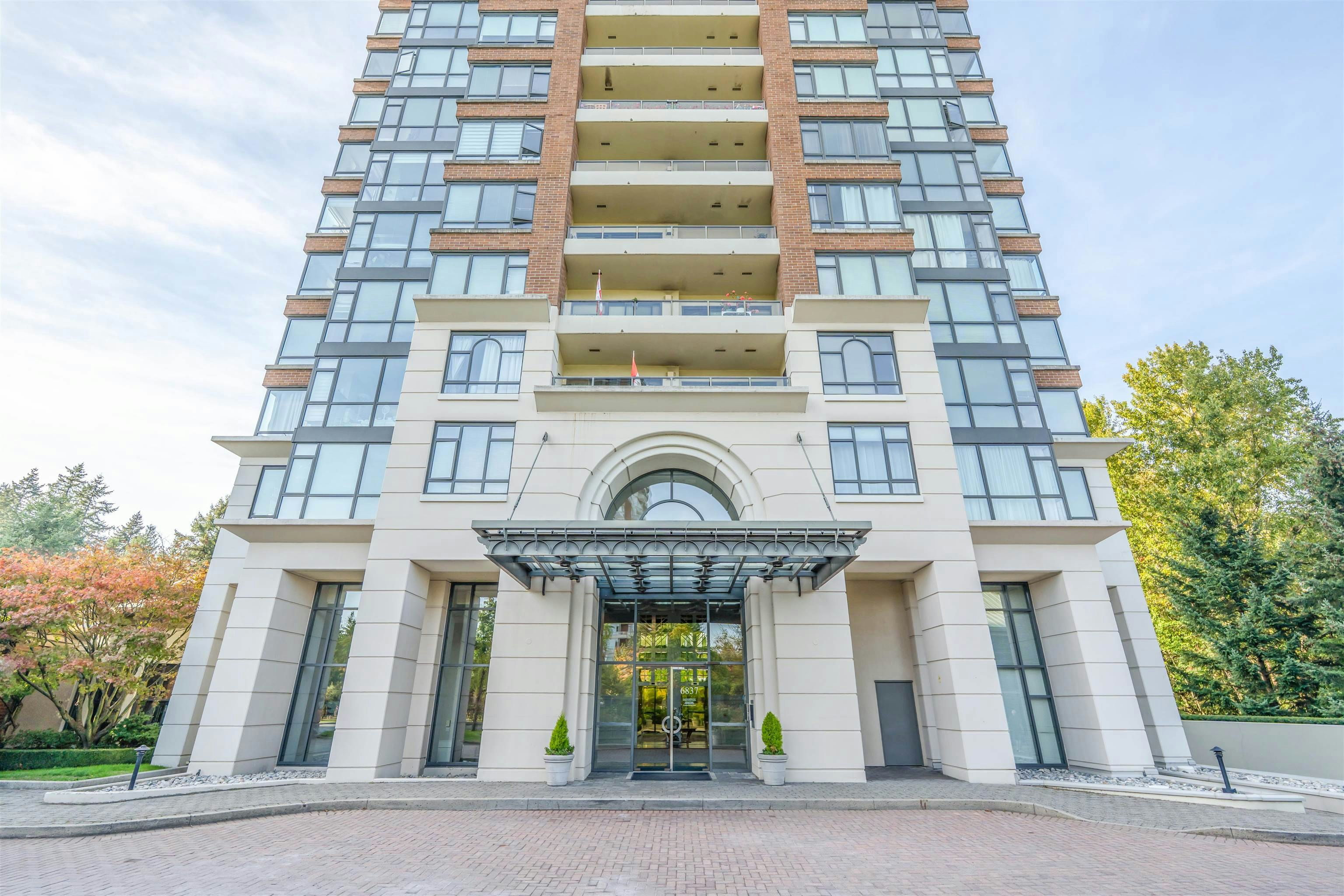1003-6837 Station Hill Drive, Burnaby, BC, V3N 5B7