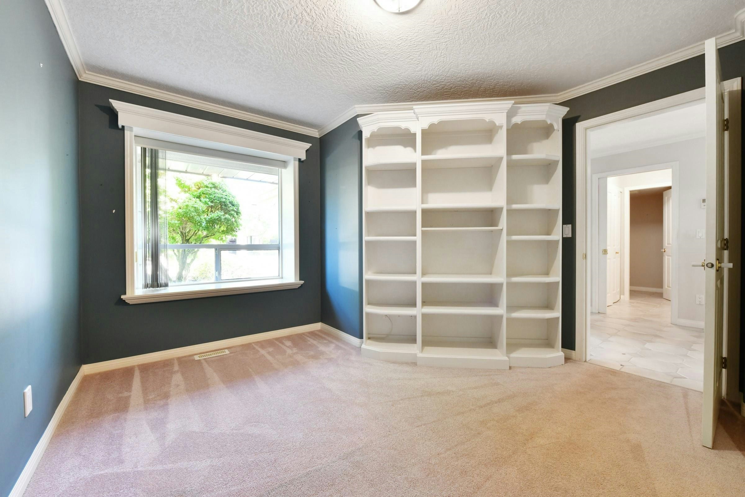 136-4001 Old Clayburn Road - 3
