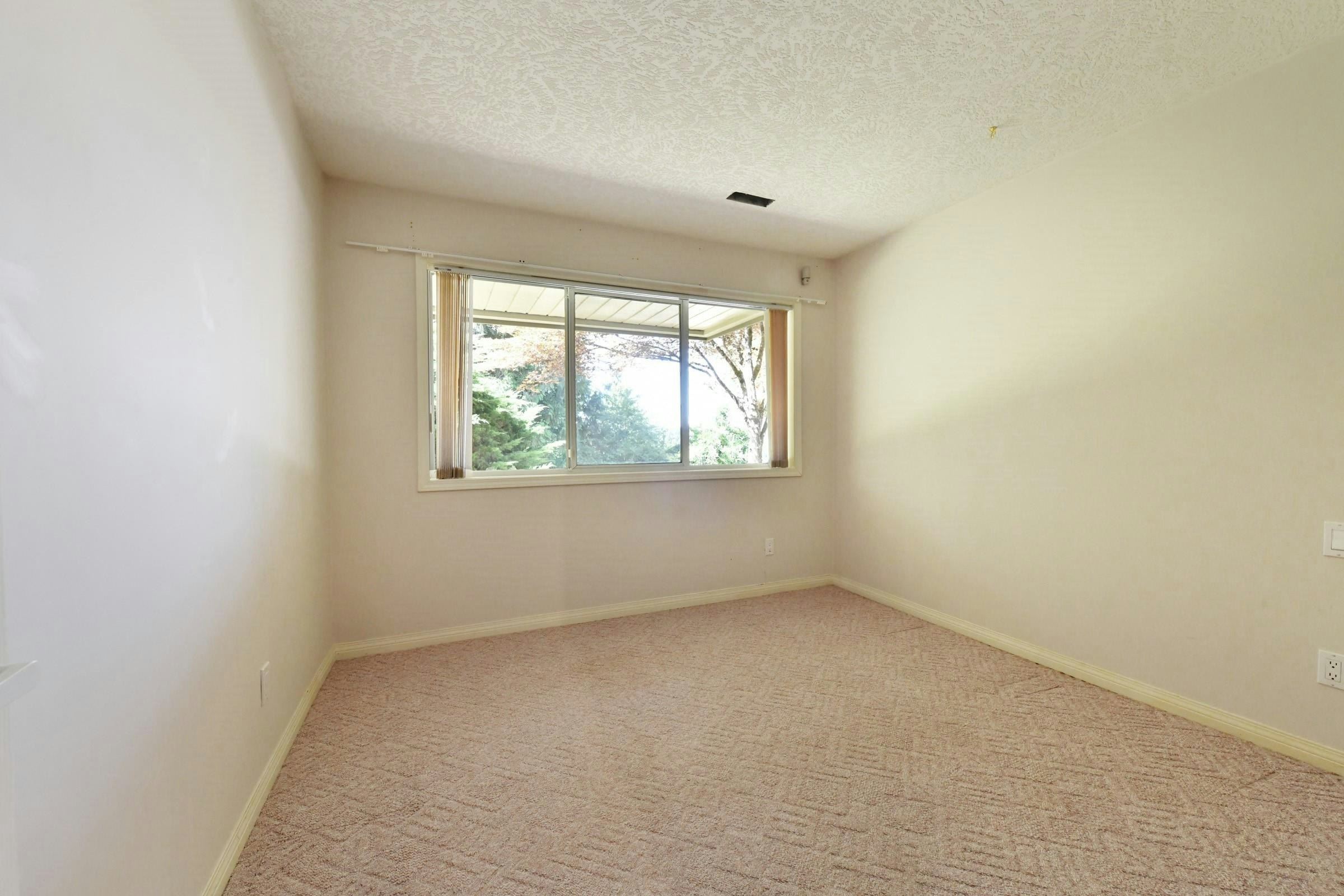 136-4001 Old Clayburn Road, Abbotsford, BC, V3G 1C5 - 24