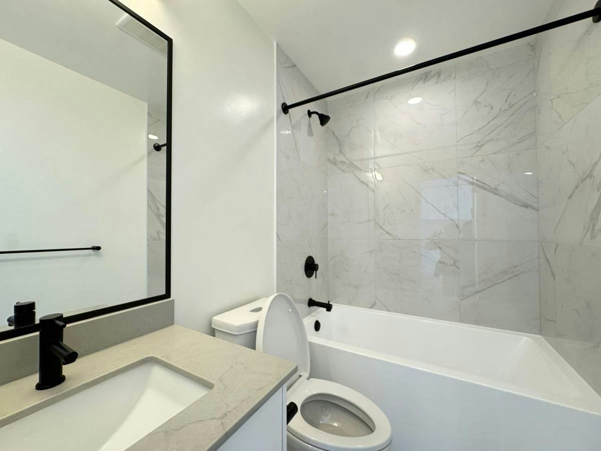 4XX-8551 201st, Langley, BC, V2Y 3Y5 - 5
