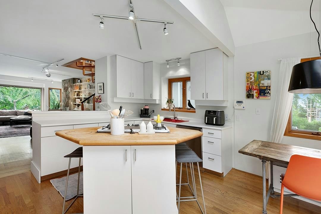 3524 W 16th Avenue, Vancouver, BC, V6R 3C1 - 10
