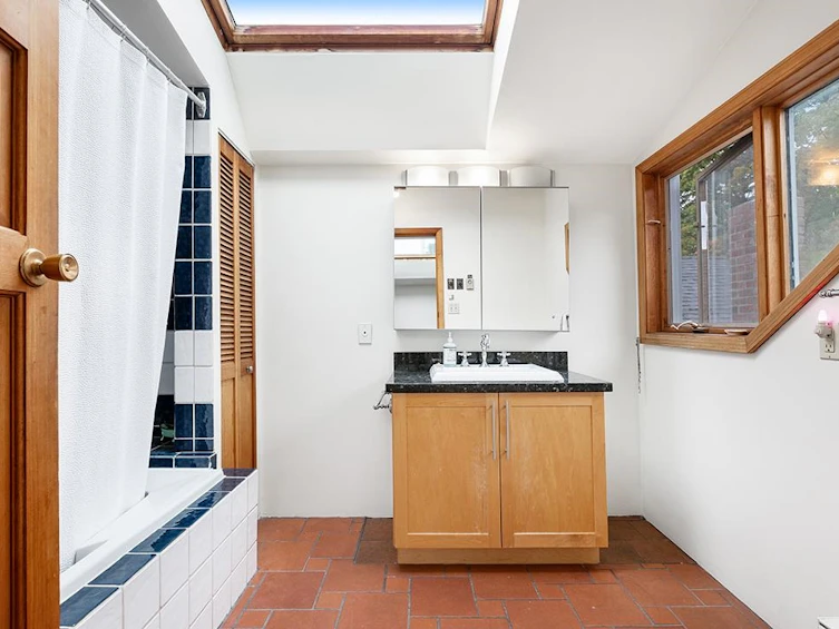 3524 W 16th Avenue, Vancouver, BC, V6R 3C1 - 18