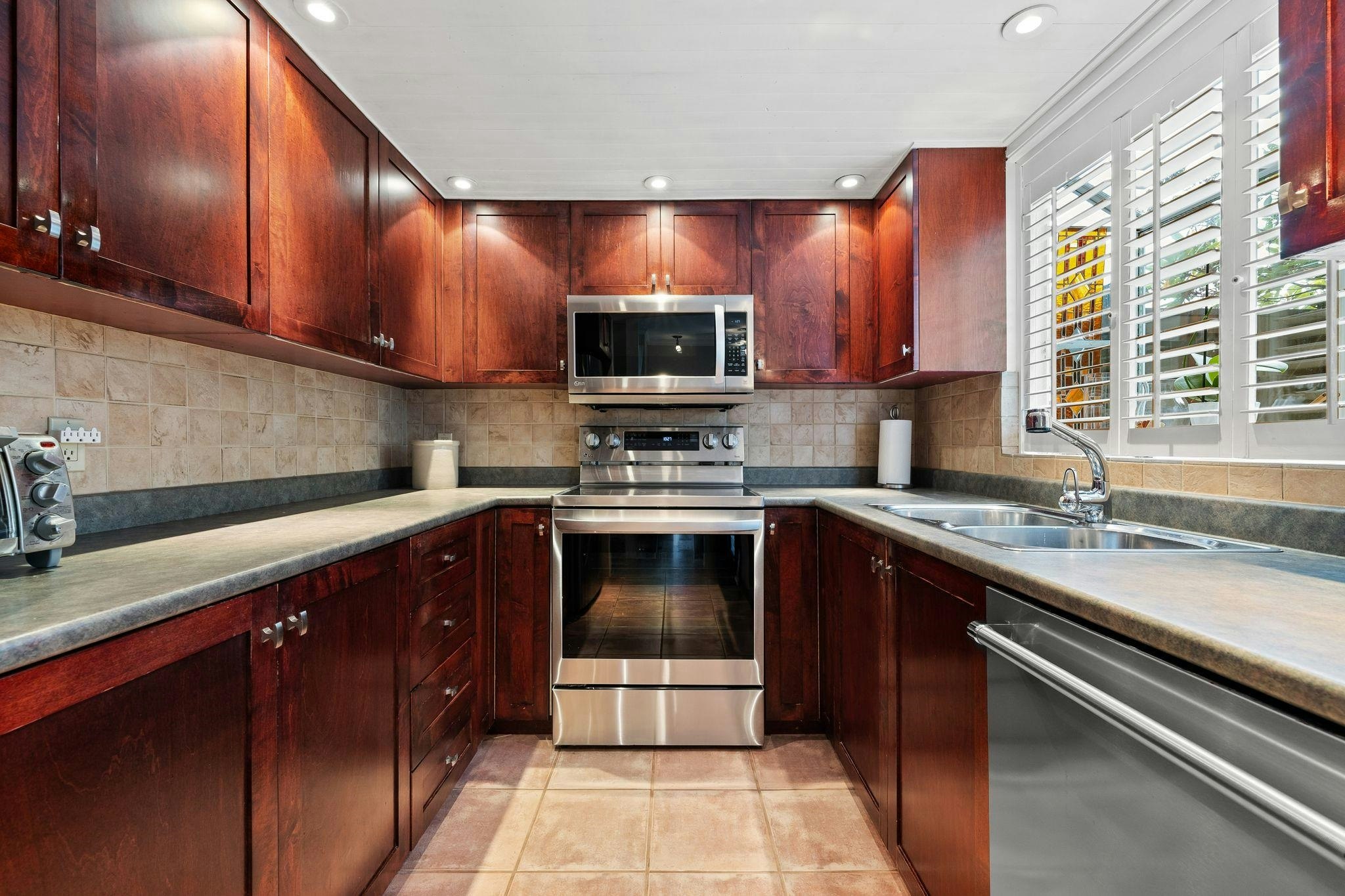 2894 Mount Seymour Parkway, North Vancouver, BC, V7H 1E9 - 9