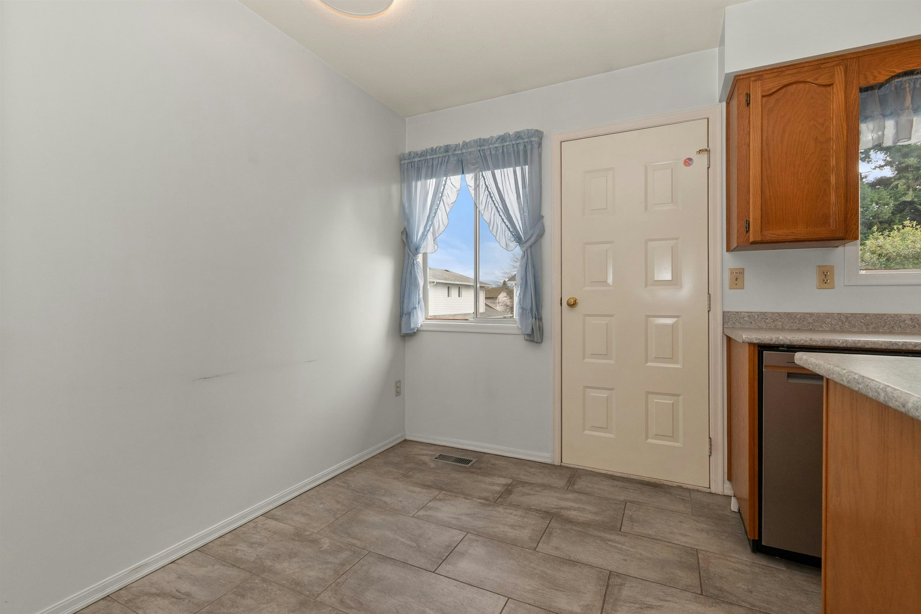 3340 Clearbrook Road, Abbotsford, BC, V2T 4T4 - 18