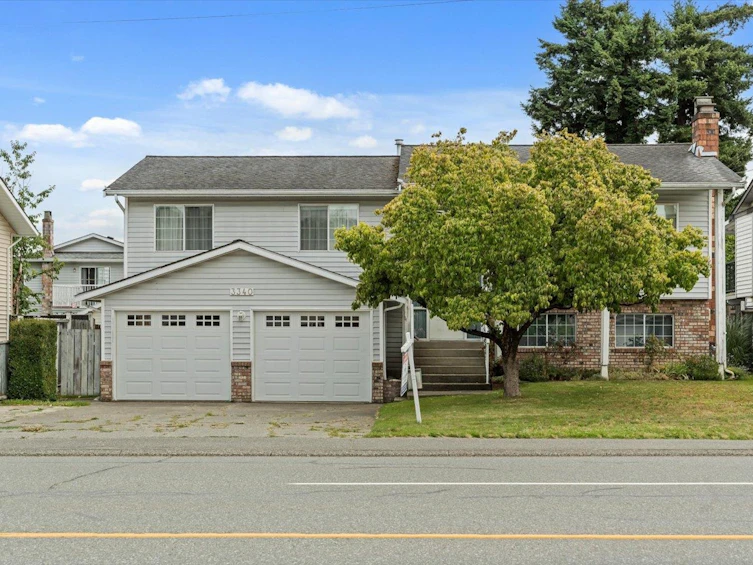 3340 Clearbrook Road, Abbotsford, BC, V2T 4T4