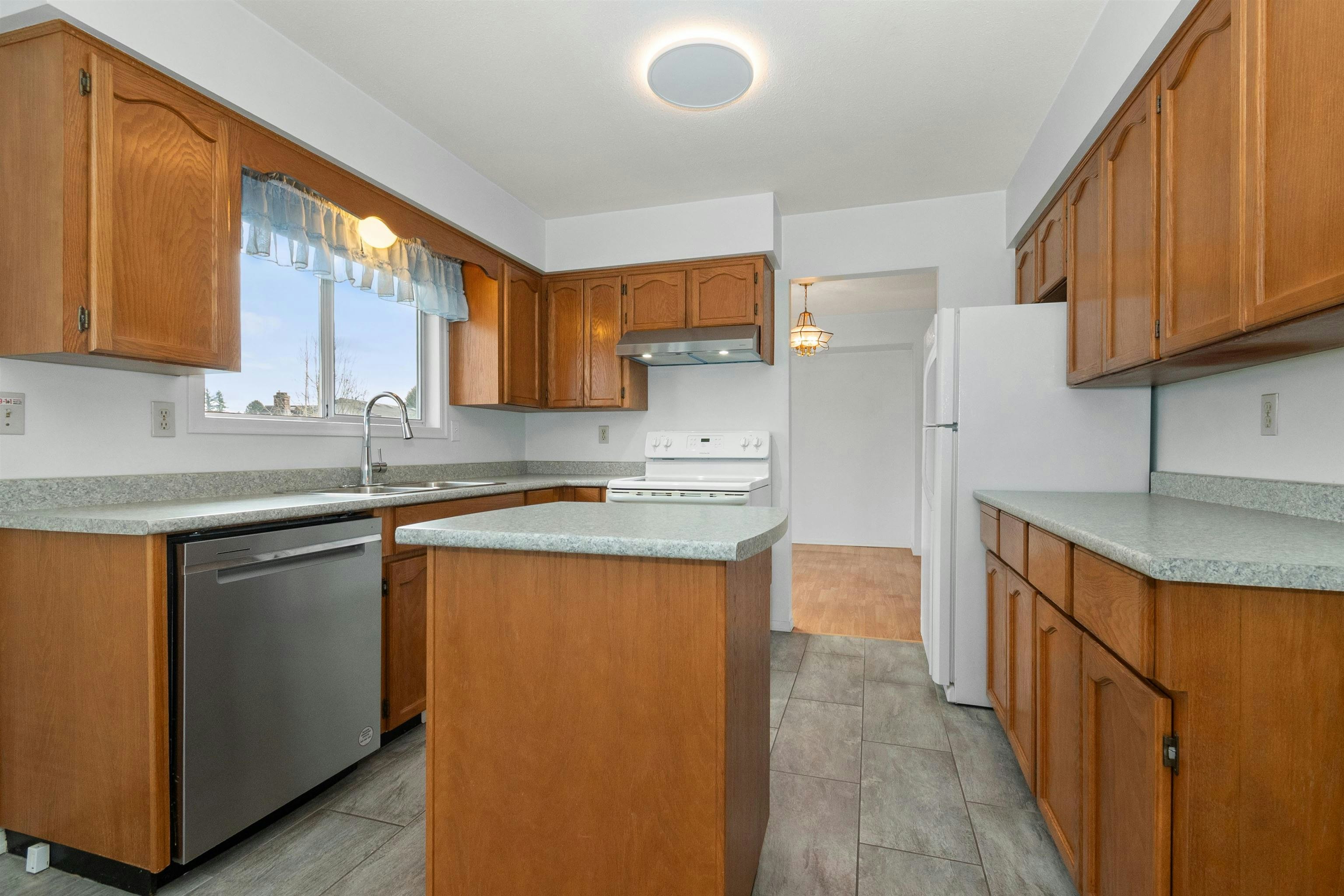 3340 Clearbrook Road, Abbotsford, BC, V2T 4T4 - 15