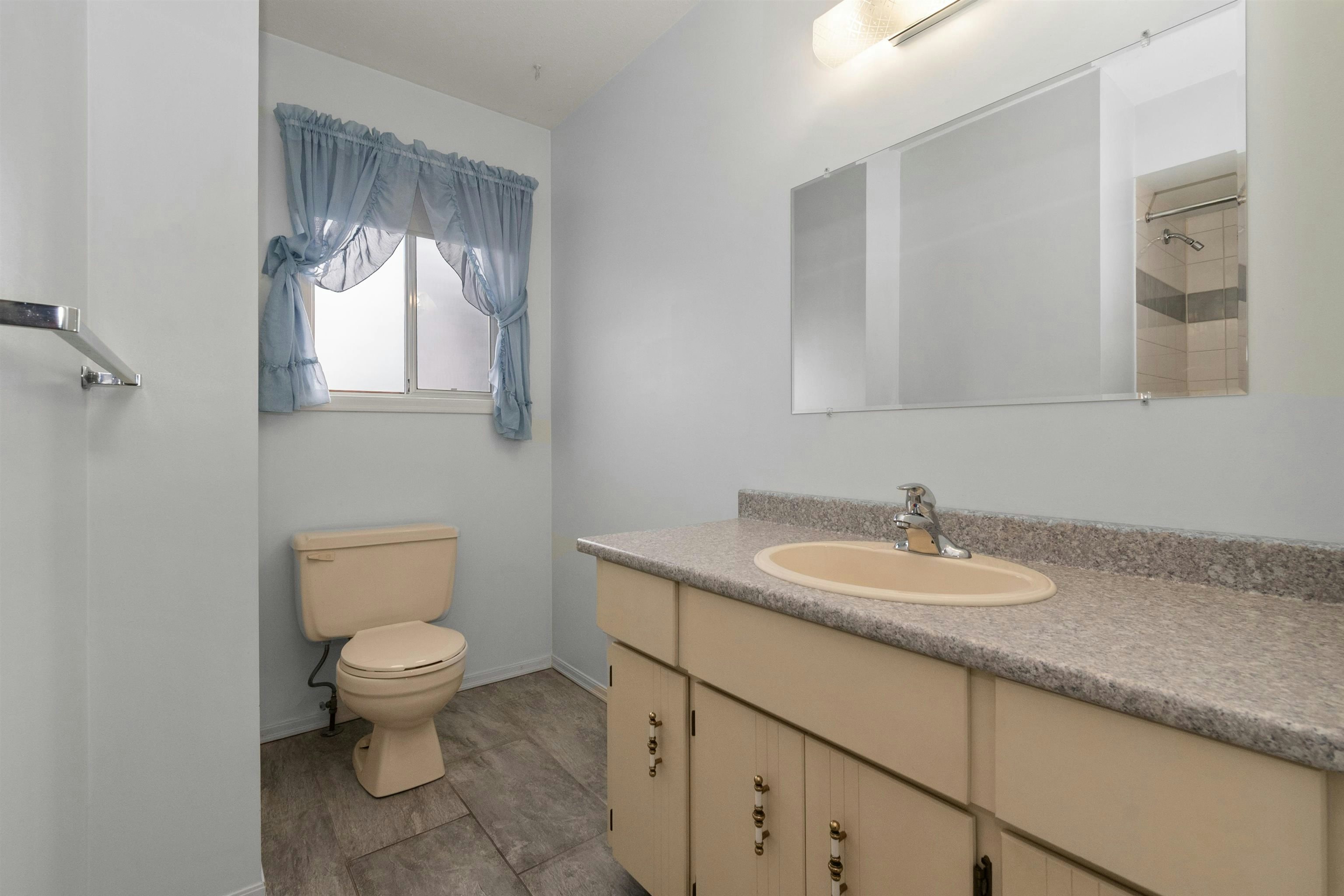 3340 Clearbrook Road, Abbotsford, BC, V2T 4T4 - 24