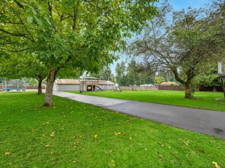 24061 55 Avenue, Langley, BC, V2Z 2N7 - 32