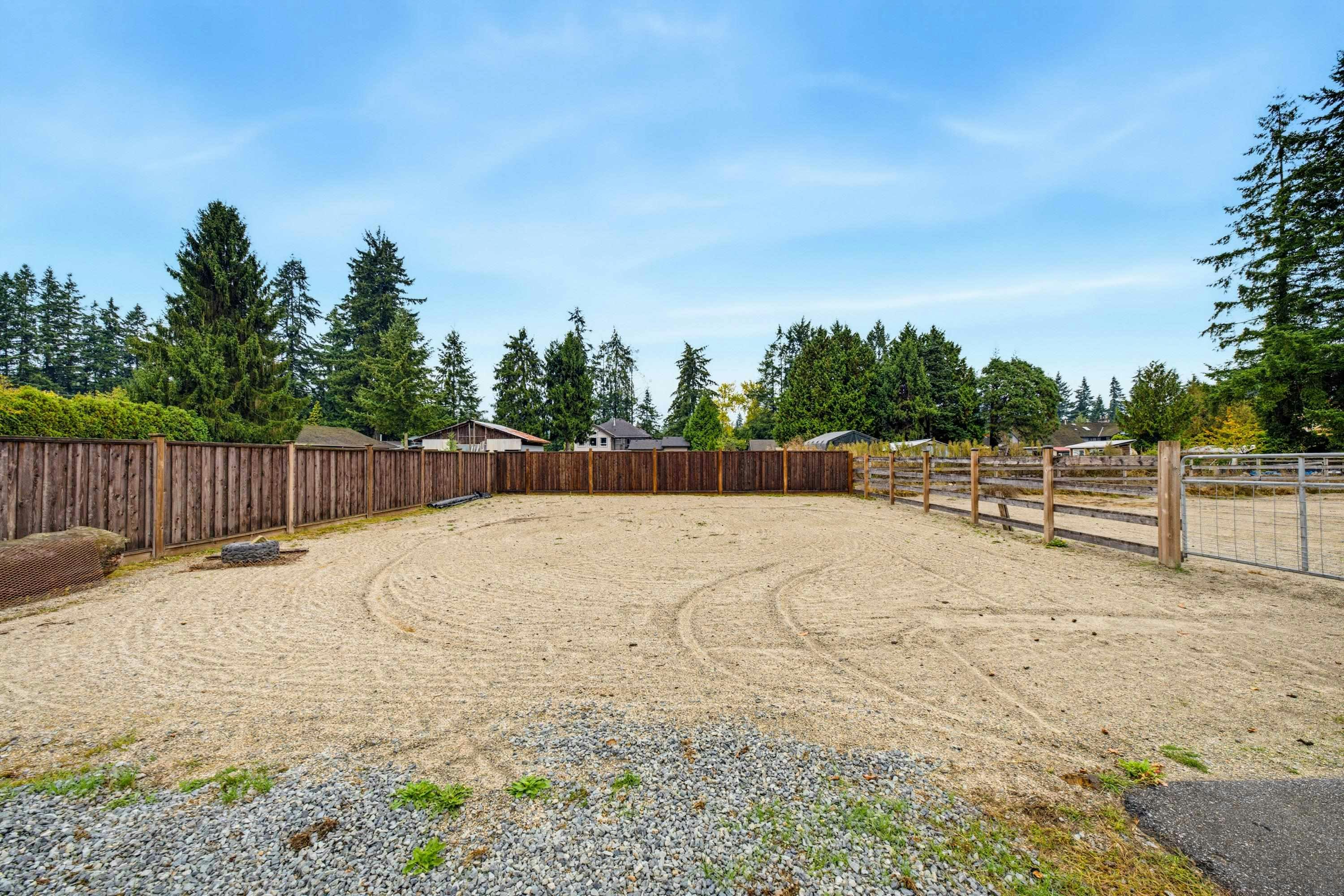 24061 55 Avenue, Langley, BC, V2Z 2N7 - 36