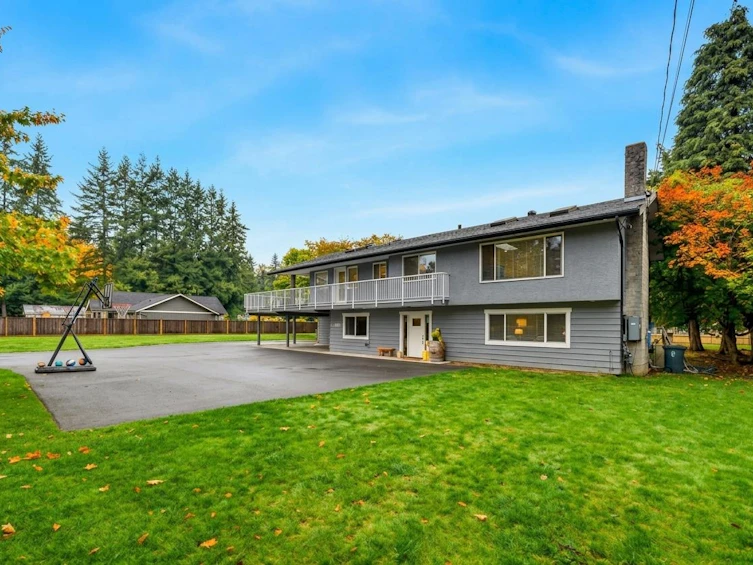24061 55 Avenue, Langley, BC, V2Z 2N7 - 2