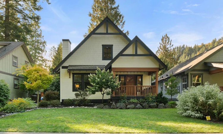 1825 Mossy Green Way