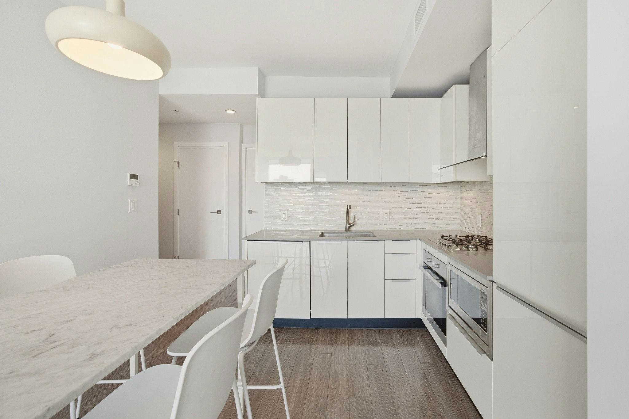 3605-1283 Howe Street, Vancouver, BC, V6Z 0E3 - 4