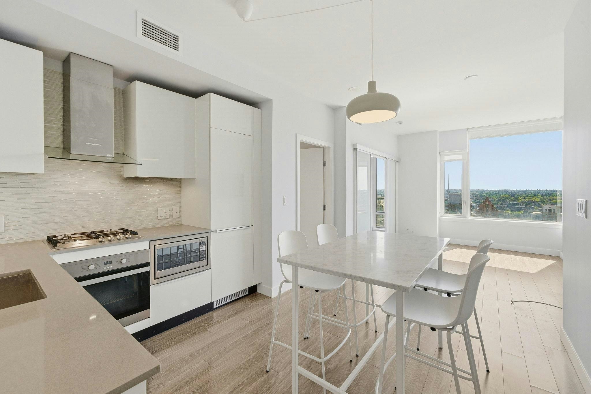 3605-1283 Howe Street, Vancouver, BC, V6Z 0E3 - 3