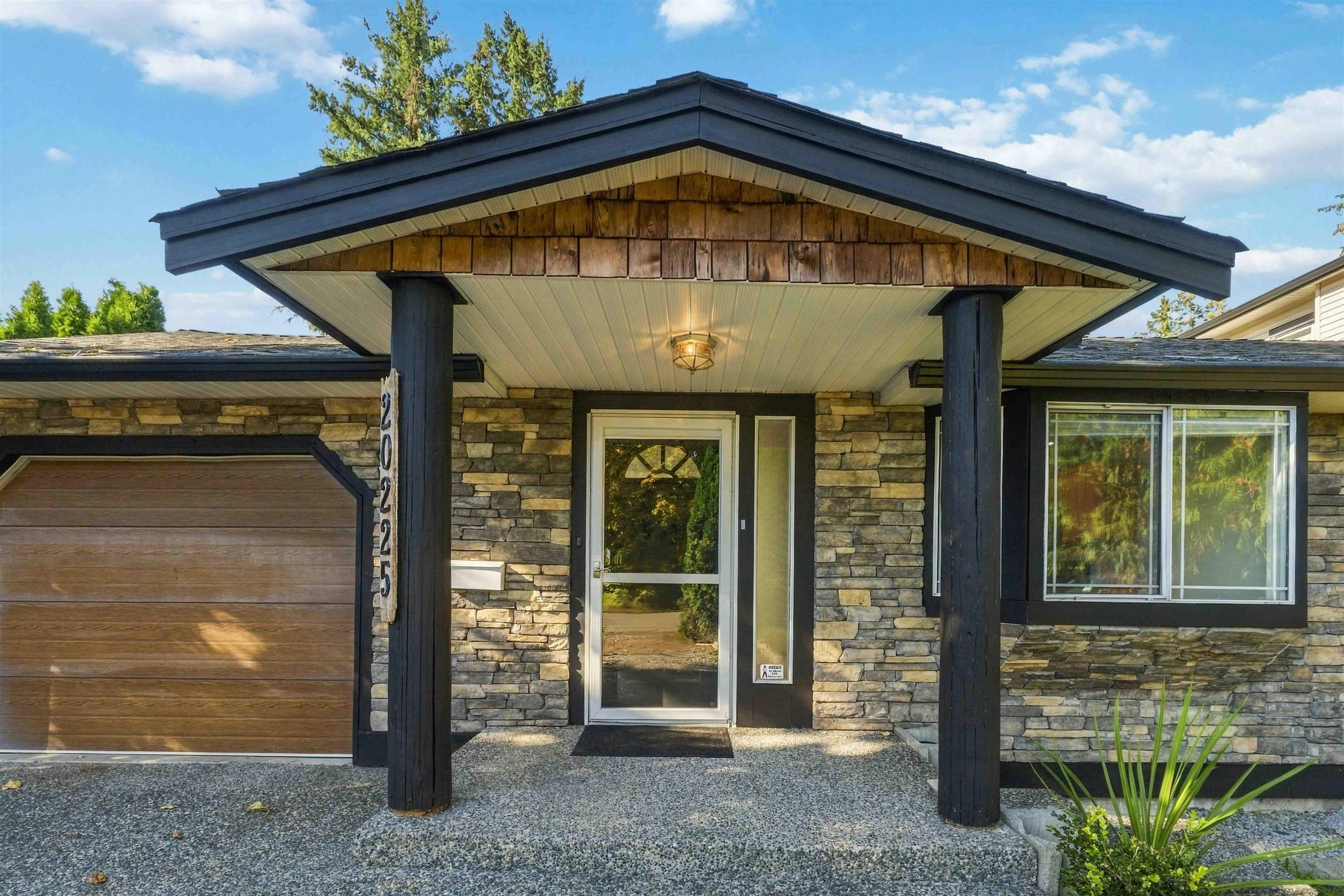 20225 Lorne Avenue - 2