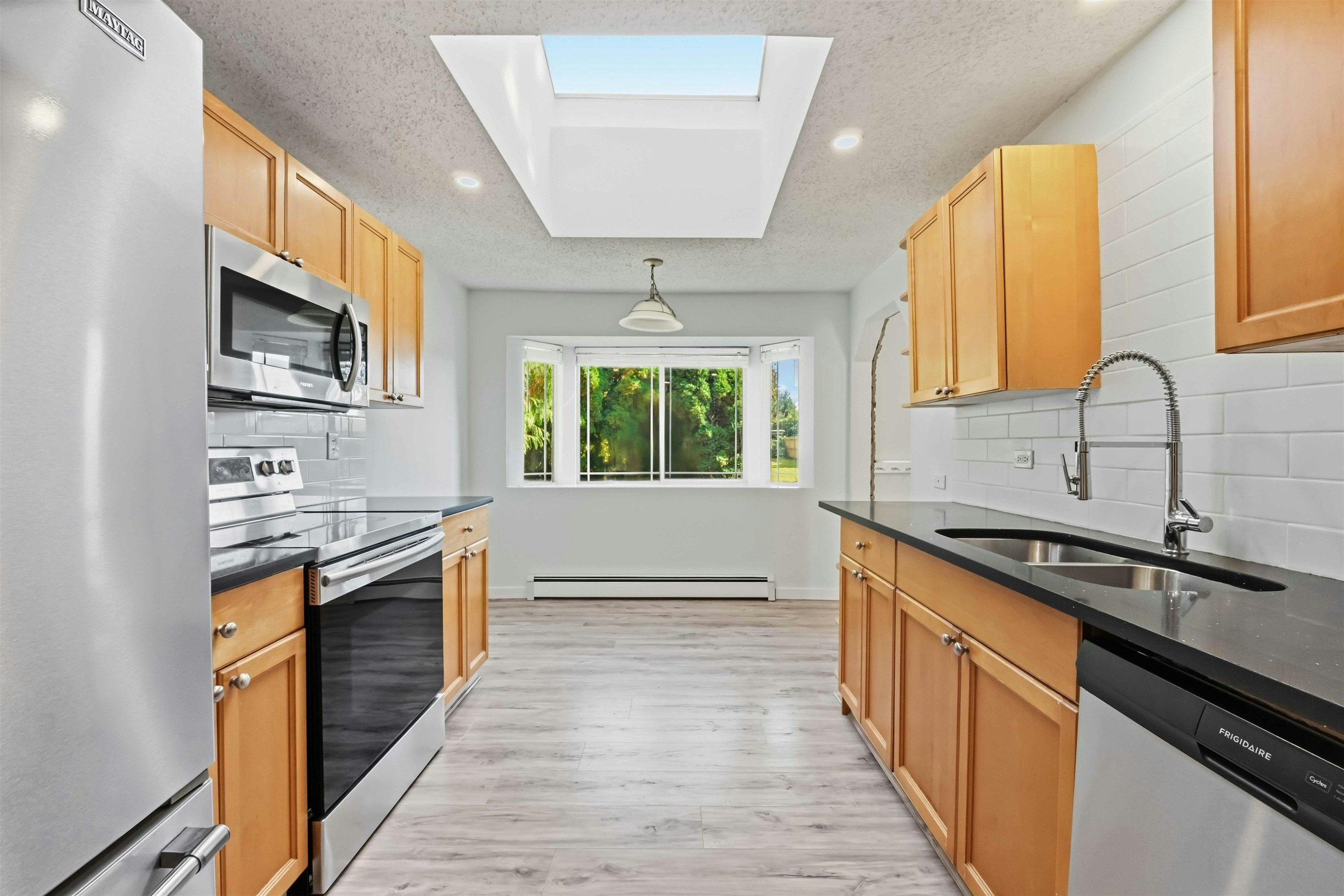 20225 Lorne Avenue, Maple Ridge, BC, V2X 1E9 - 12