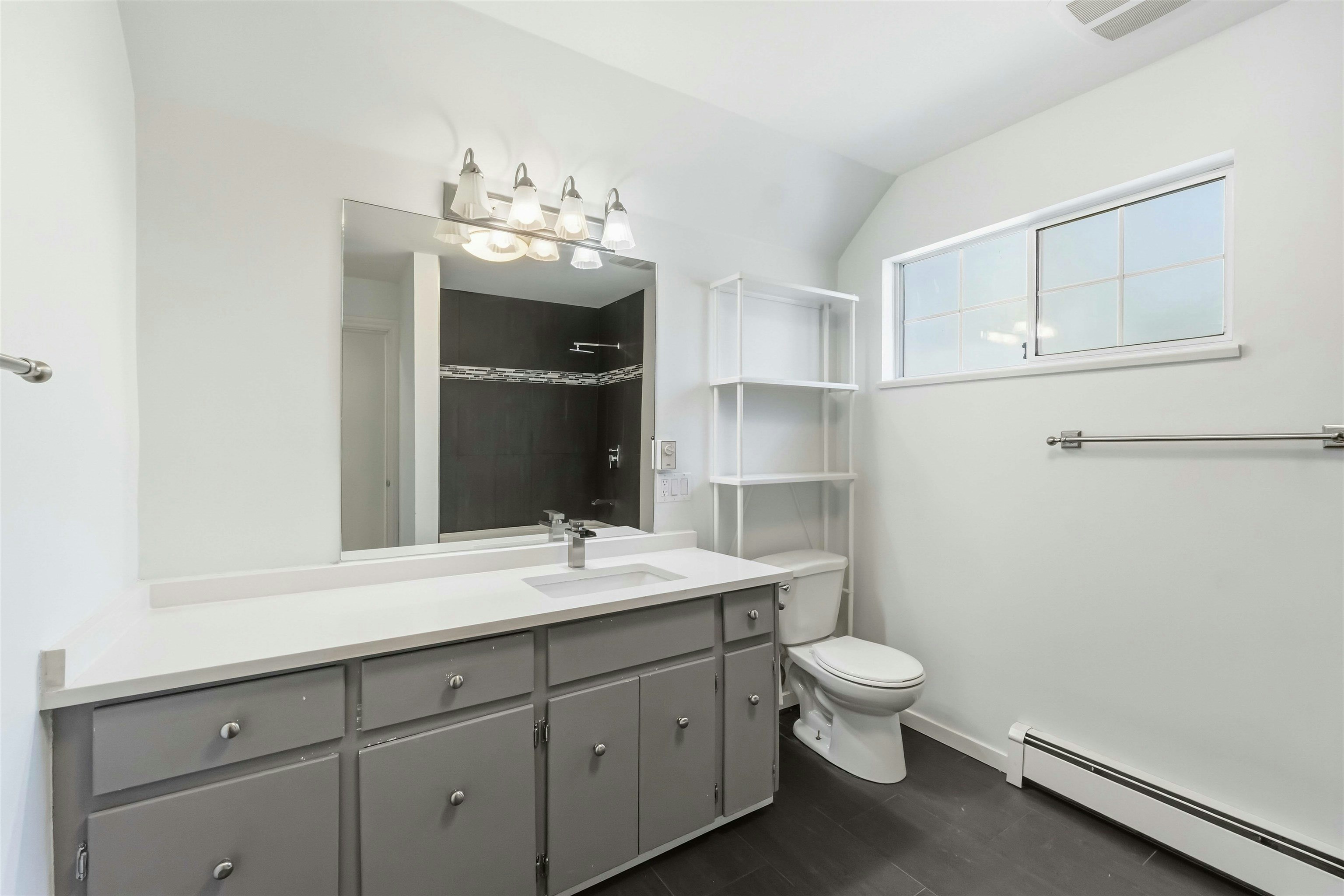20225 Lorne Avenue, Maple Ridge, BC, V2X 1E9 - 24
