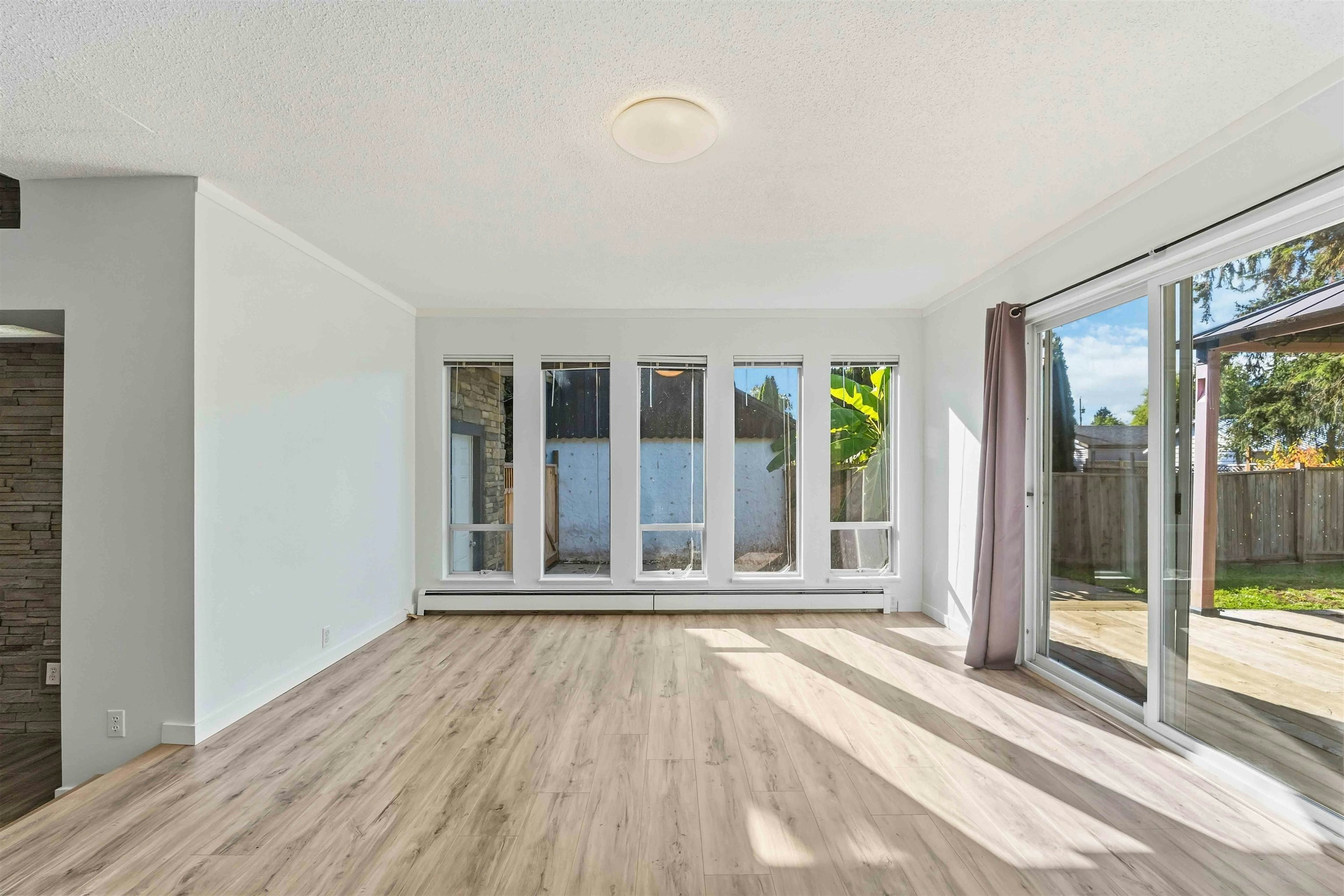 20225 Lorne Avenue, Maple Ridge, BC, V2X 1E9 - 9