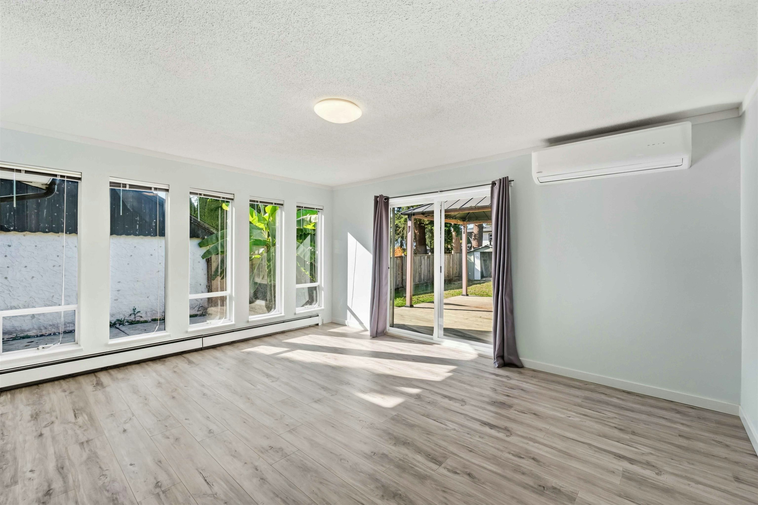 20225 Lorne Avenue - 5