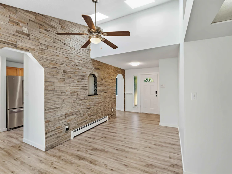20225 Lorne Avenue, Maple Ridge, BC, V2X 1E9 - 3