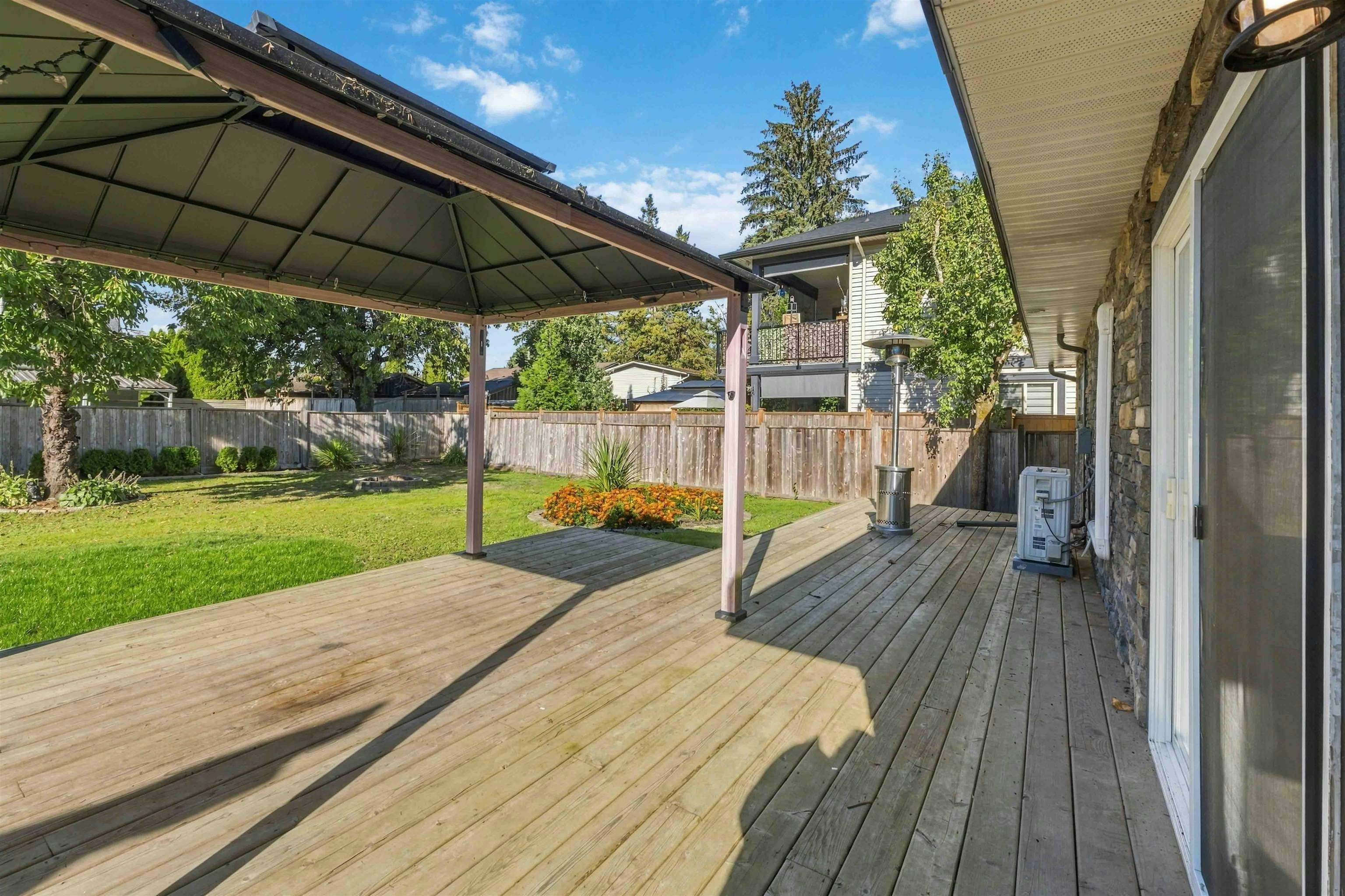 20225 Lorne Avenue, Maple Ridge, BC, V2X 1E9 - 28