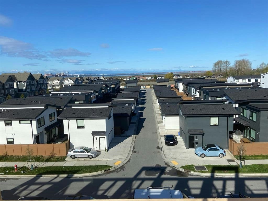 211-1930 Starling Drive, Delta, BC, V4M 0G9 - 2