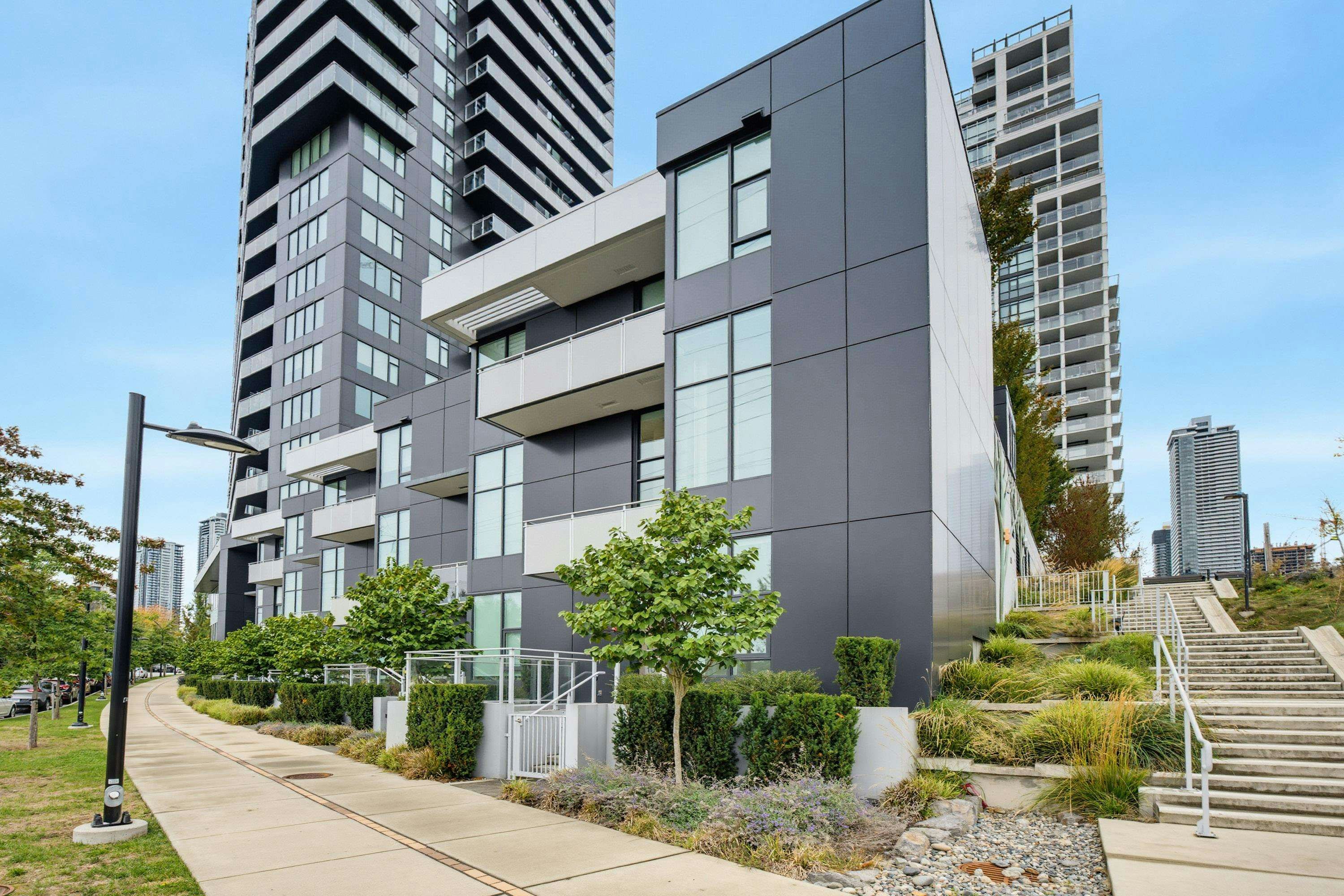 106-4433 Alaska Street - 4