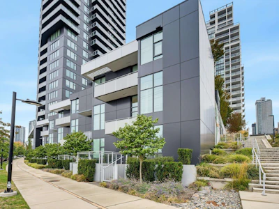 106-4433 Alaska Street - 4